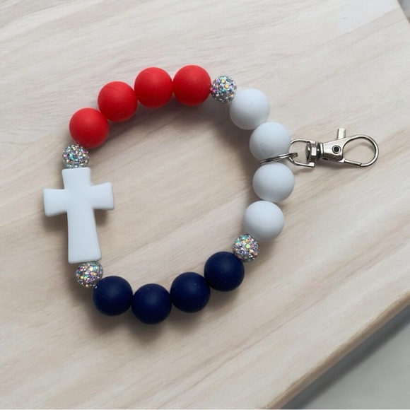 Bracelet Wristlet Keychain Patriotic Flag USA Cross Gift - Picture 1 of 6
